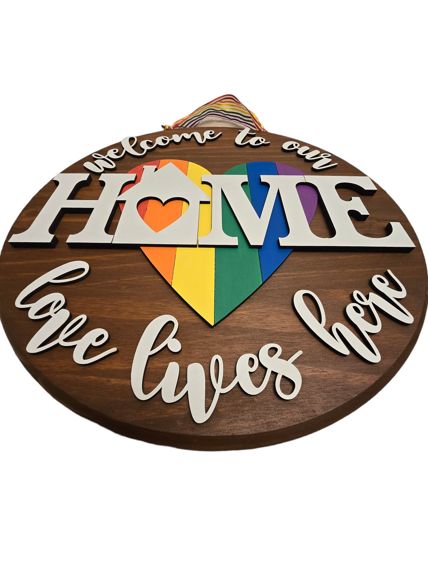 Love Lives Here Welcome Wood Round